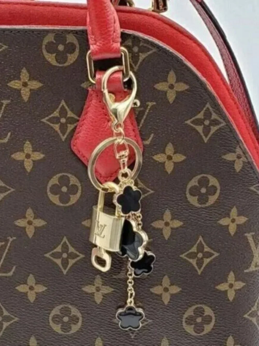 Authentic Louis Vuitton Gold Lock 🔒 Keychain Bag Unbranded Flower Charm LV